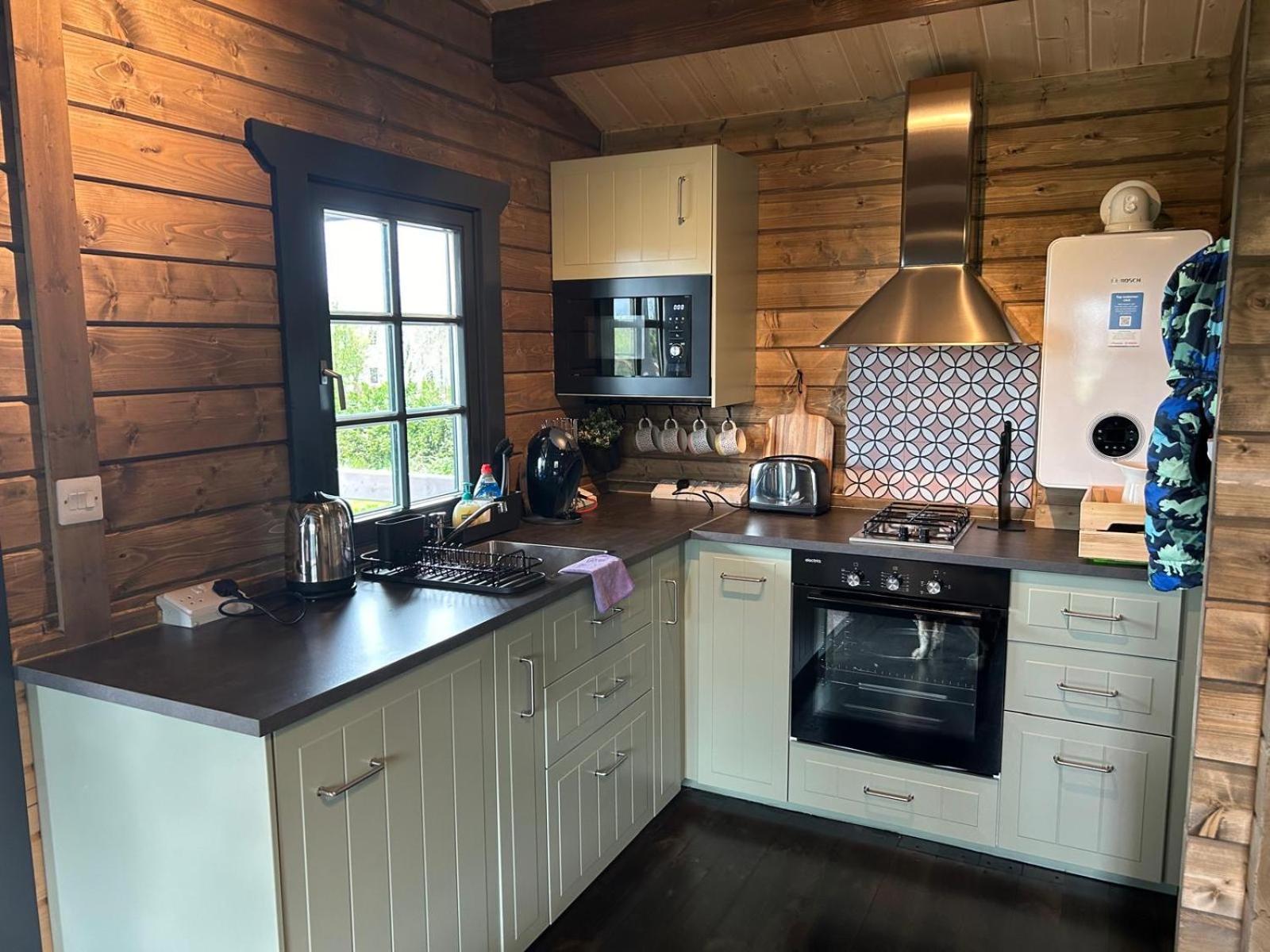 Little Rock Retreat Log Cabin With Hot Tub Castletown Gheoghegan Luaran gambar