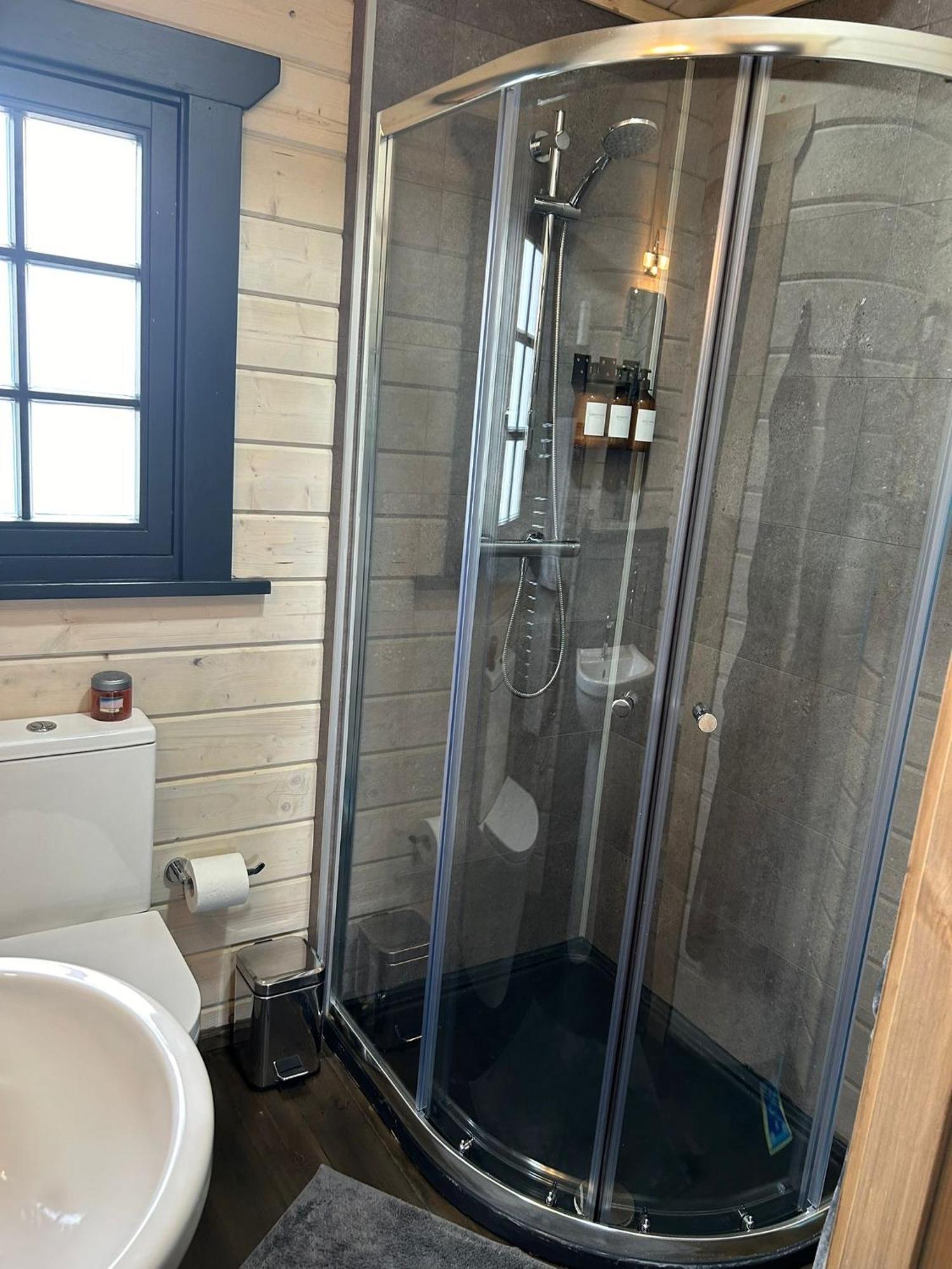 Little Rock Retreat Log Cabin With Hot Tub Castletown Gheoghegan Luaran gambar